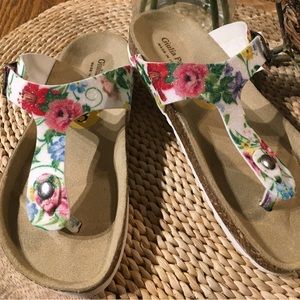 Giulia Palai sandals/ size 3/ new